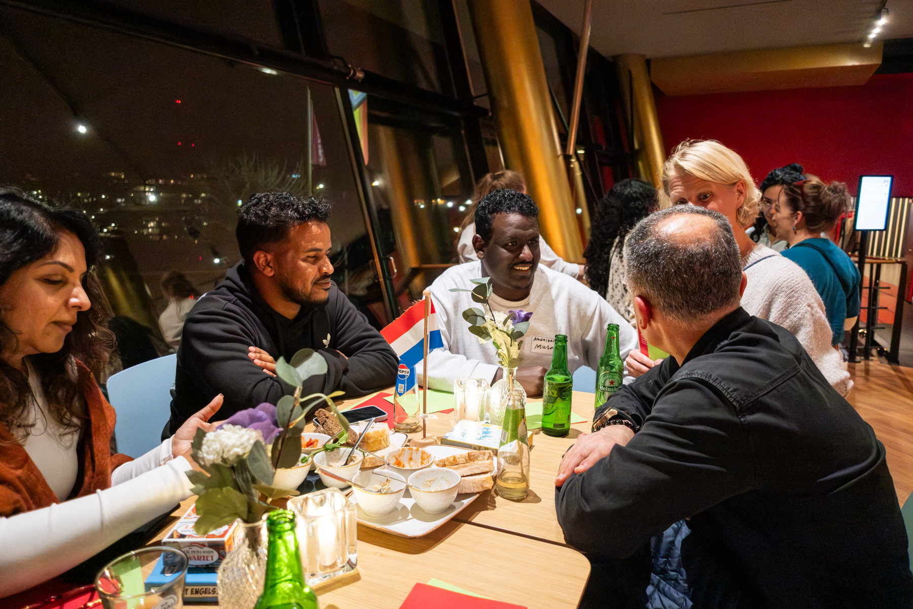 Internationals Meet-Up