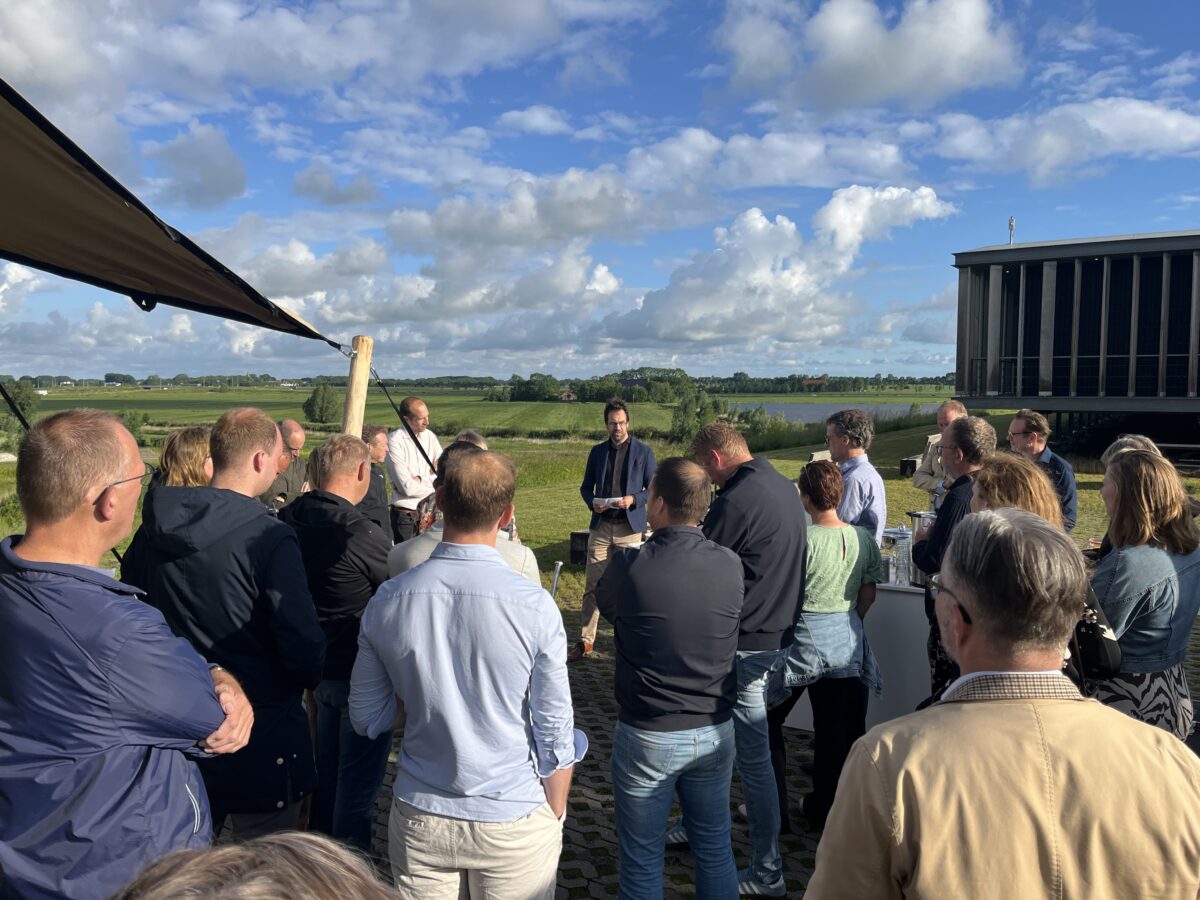 Bloeimaand brengt ondernemers op De Zwette samen